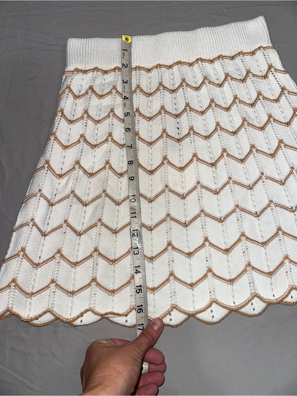 MABLE Ivory Beige Chevron Knit Scallop Hem Mini A-Line Skirt L Classic Fall Chic - Picture 8 of 9
